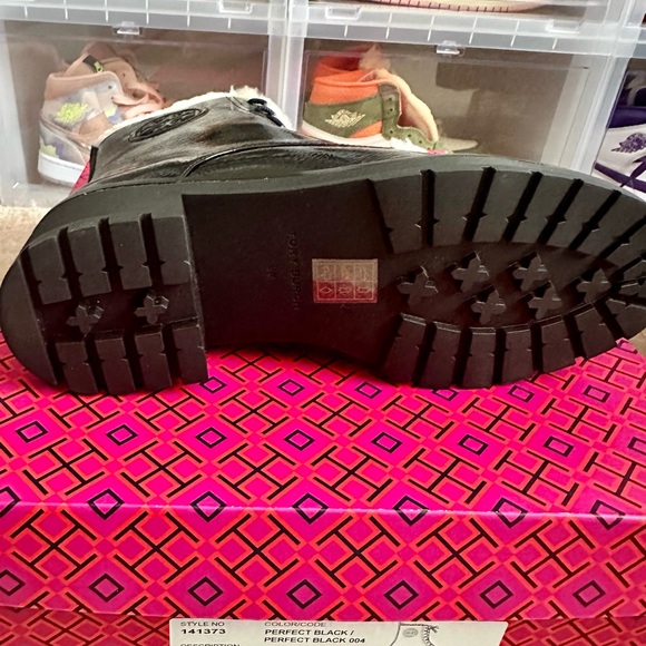 Brand New Tory Burch 50MM Shearling Boot - Picture 6 of 8